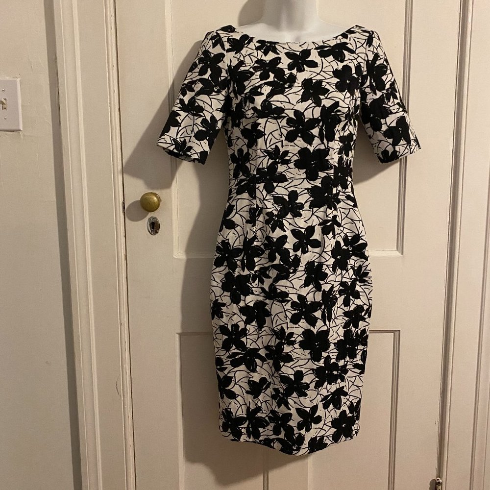 Calvin Klein Dress, Size 2, Black & White Floral, Dressy, V Back , Gold Zipper
